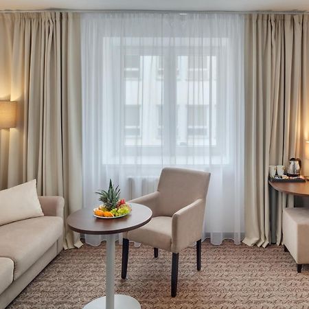 Hotel Atlas Benesov  Extérieur photo